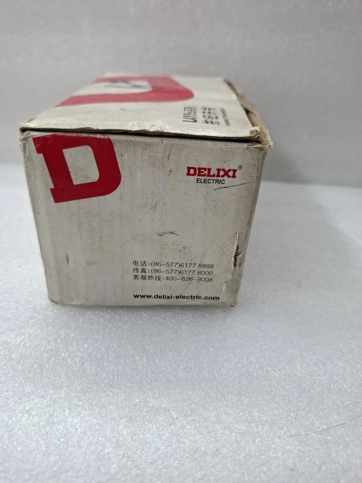 LOT OF 8 PCS DELIXI LAY5SBD1 & LAY5SBD PUSHBUTTON SWITCHS